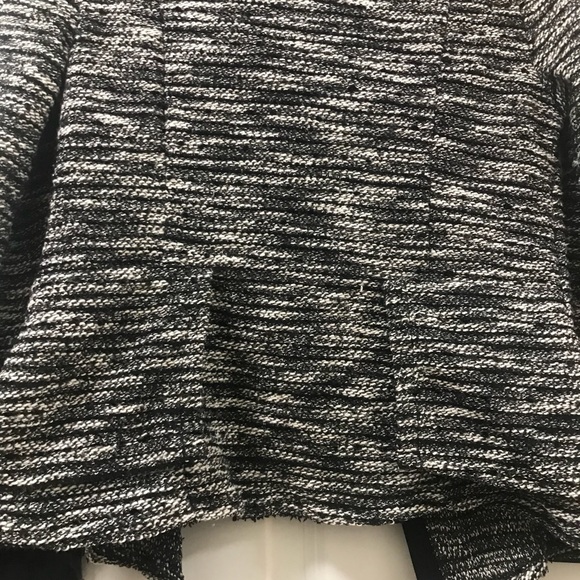 Pleated jacket - Picture 4 of 4